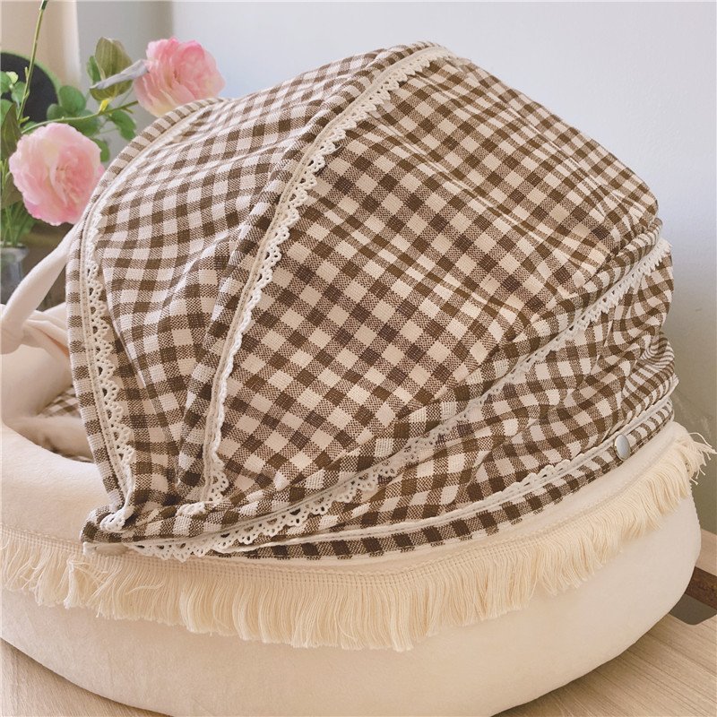 Cave Bed — Gingham Cradle Nook — detail view 2